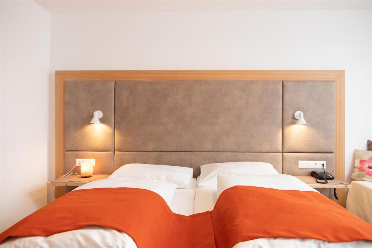 Santner, Hotel Ойгендорф Екстериор снимка