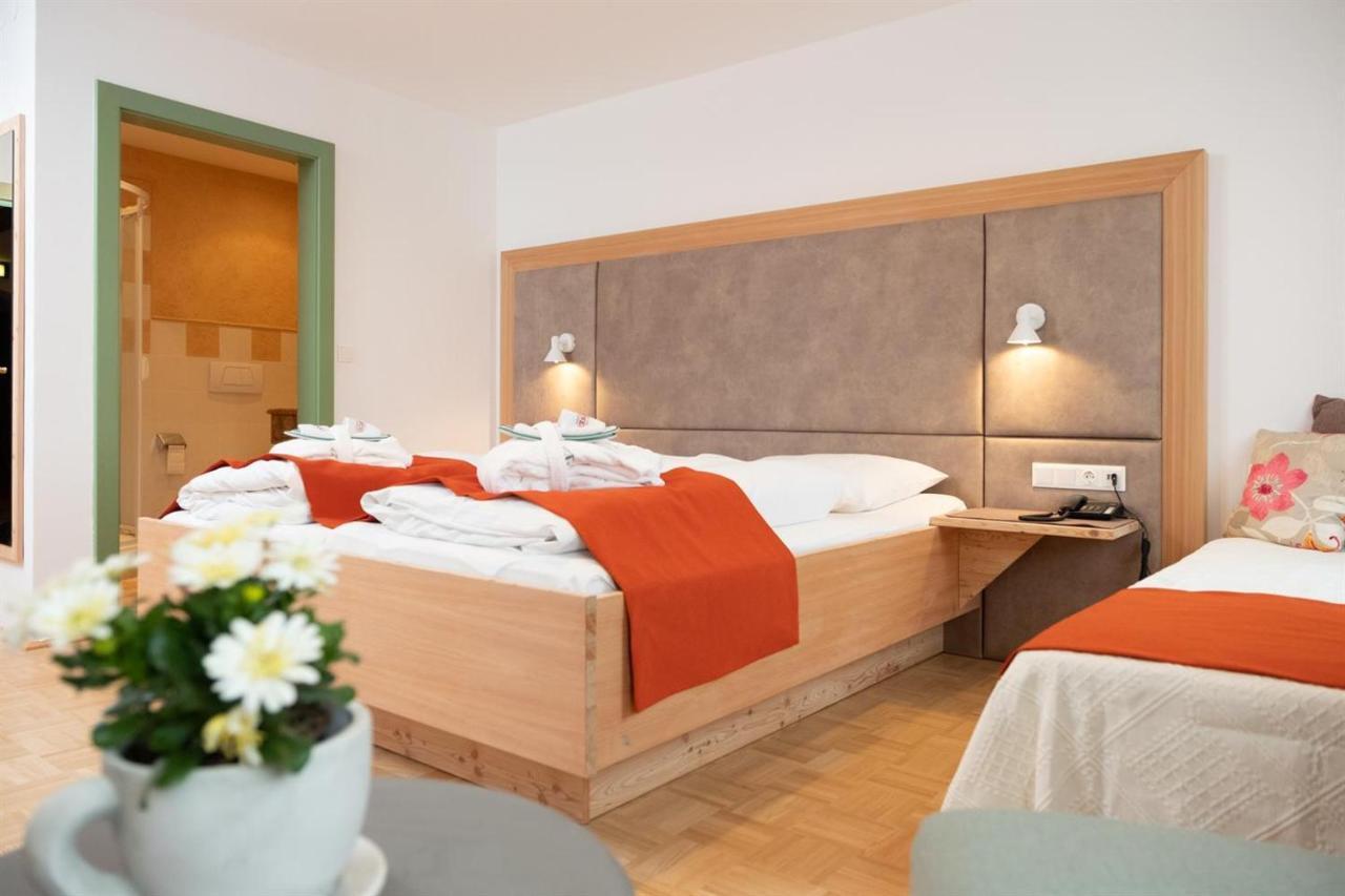 Santner, Hotel Ойгендорф Екстериор снимка
