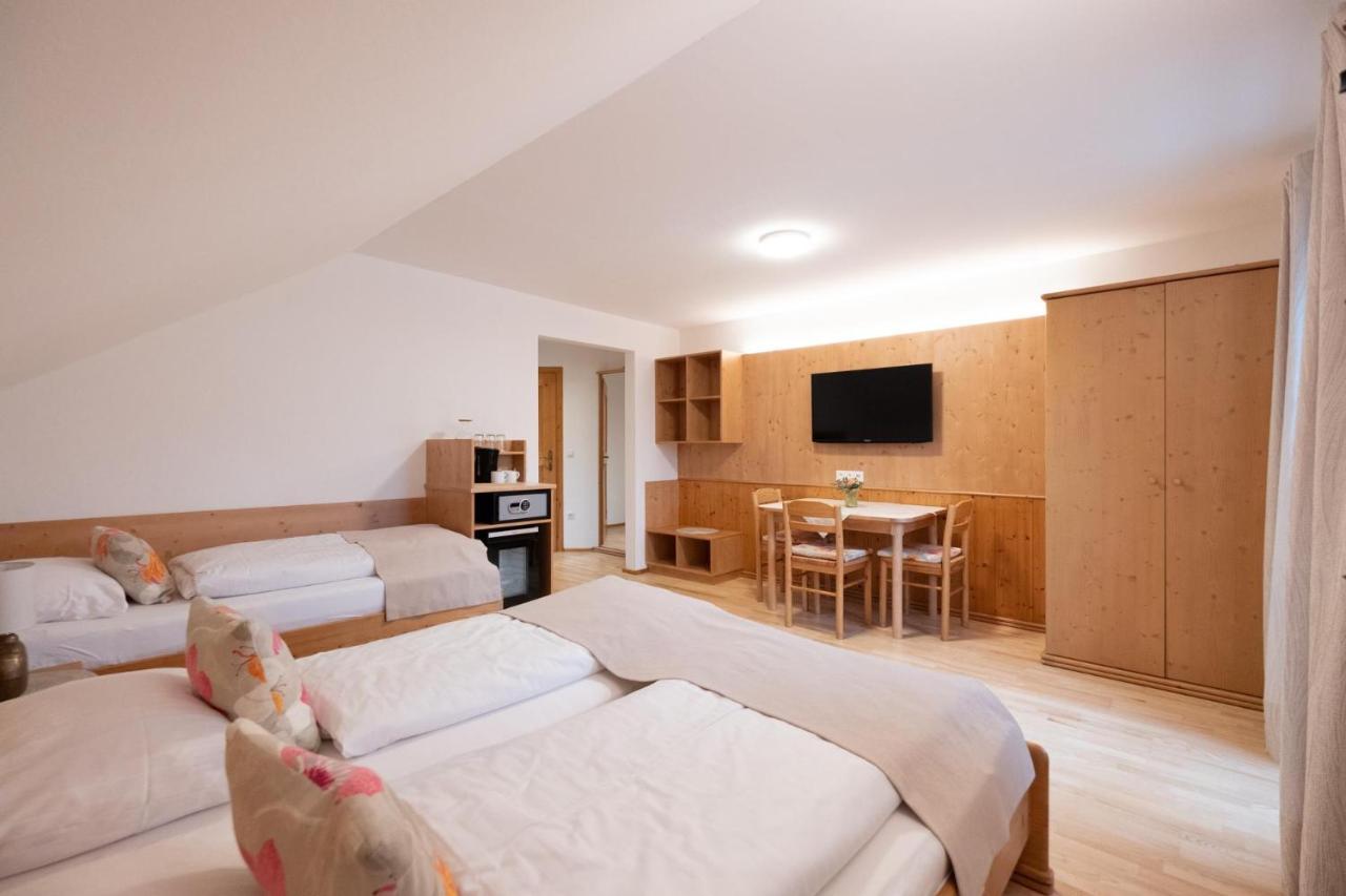 Santner, Hotel Ойгендорф Екстериор снимка