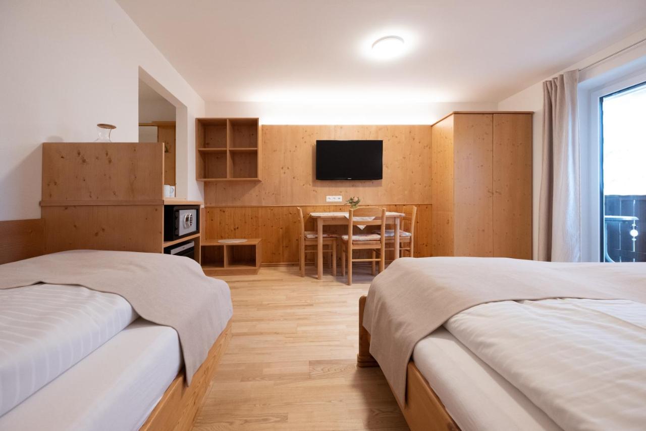 Santner, Hotel Ойгендорф Екстериор снимка