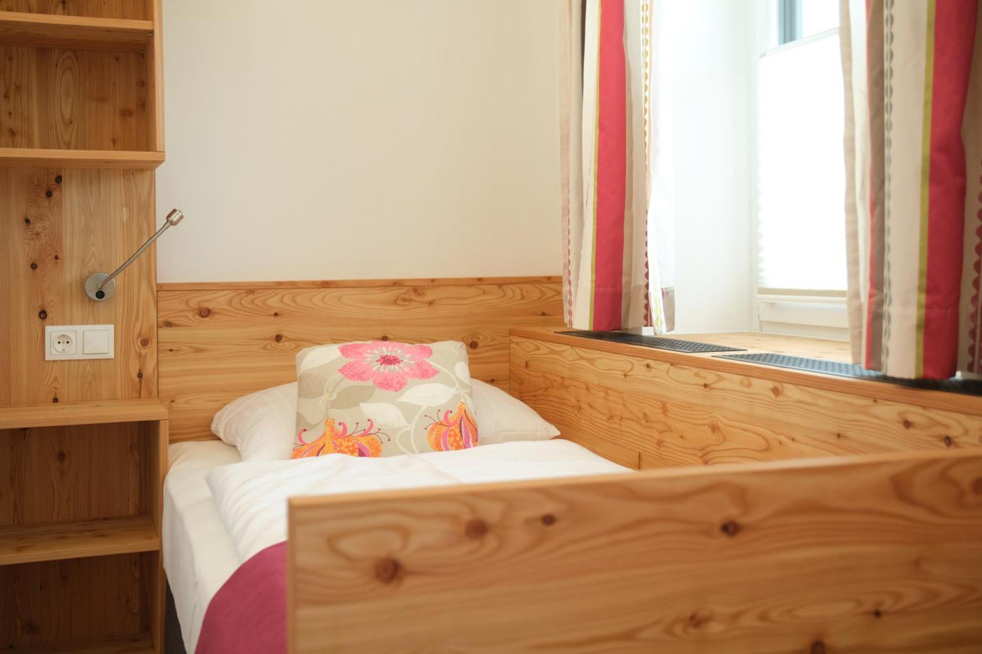 Santner, Hotel Ойгендорф Екстериор снимка